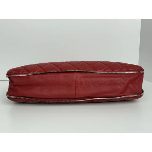 Chanel Timeless Petite Tote in Red Caviar Leather with Gold Hardware - Image 18