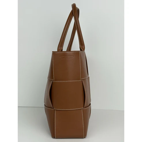 Bottega Veneta Nappa Maxi Intrecciato Men’s Arco Tote in Wood - Image 5