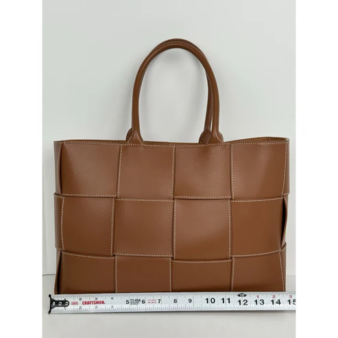 Bottega Veneta Nappa Maxi Intrecciato Men’s Arco Tote in Wood - Image 7