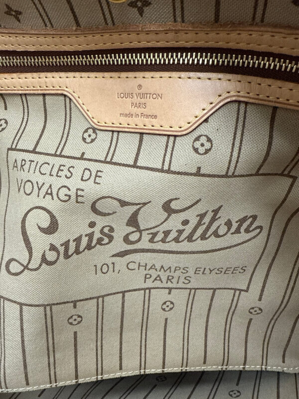 LOUIS VUITTON Neverfull MM Monogram Canvas Tote Shoulder Bag - Image 4