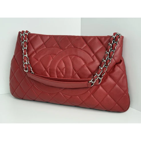 Chanel Timeless Petite Tote in Red Caviar Leather with Gold Hardware - Image 4